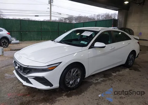 2024 Hyundai Elantra Sel from USA, damaged, VIN KMHLM4DG8RU813667